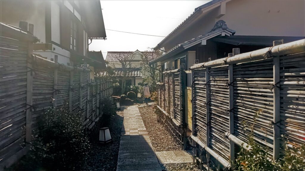 山梨市にある日本庭園と古民家のごはん屋さん『和ごころ』で1800円のランチを楽しむ