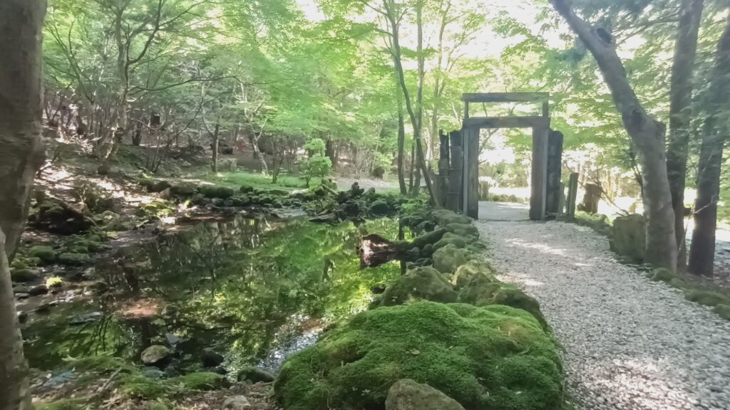 山梨県 河口湖 久保田一竹美術館