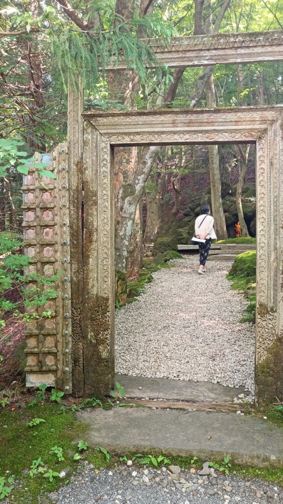 山梨県 河口湖 久保田一竹美術館