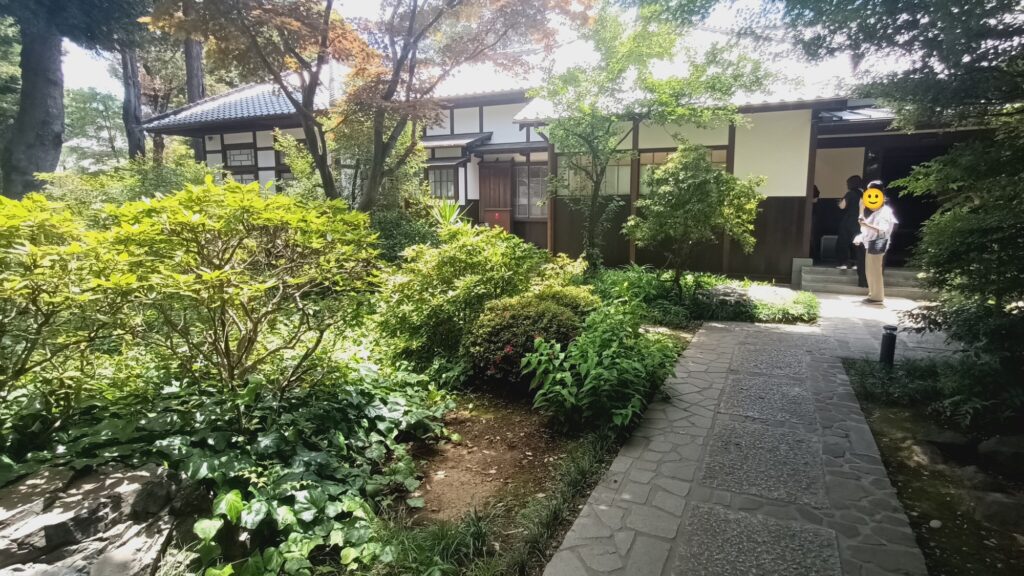 荻外荘 受付までいく