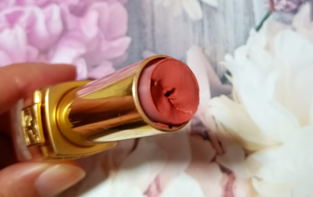 エスティーローダーの婚活リップ