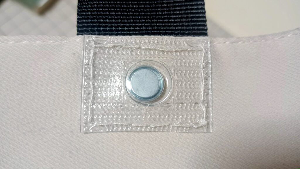 ダイソー 隠しマグネットボタン マジックテープの代替