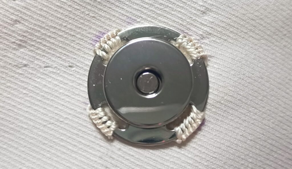 セリア マグネットホック マジックテープの代替