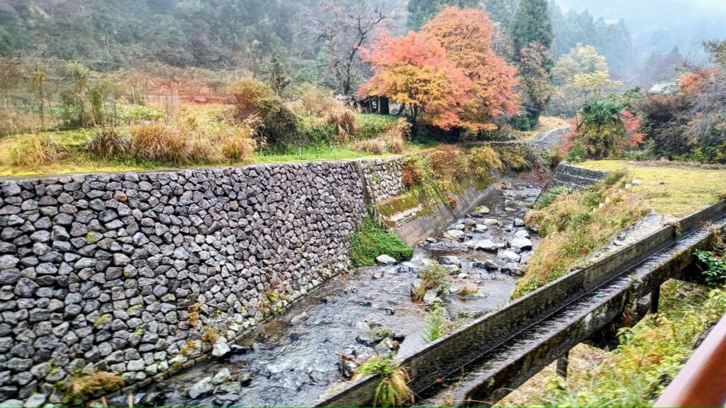 京都 江戸時代の滝澤家 匠斎庵 付近の 鞍馬街道 鞍馬川