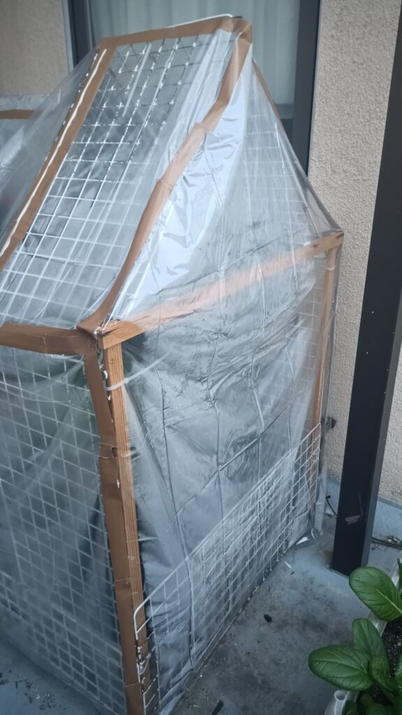 ミニビニールハウス 第二弾 100均 ワイヤーネット