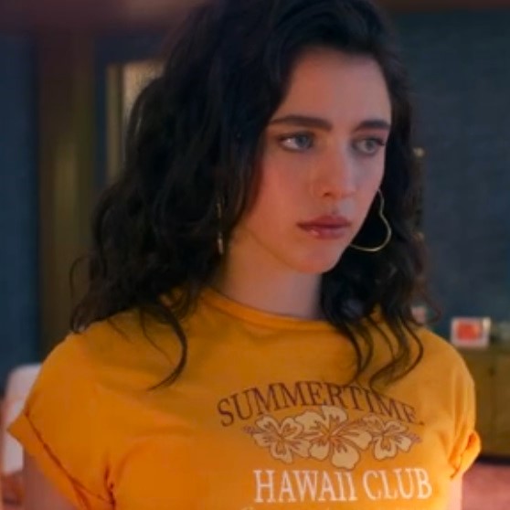 サブスタンス 黄色い手Tシャツを着るスー