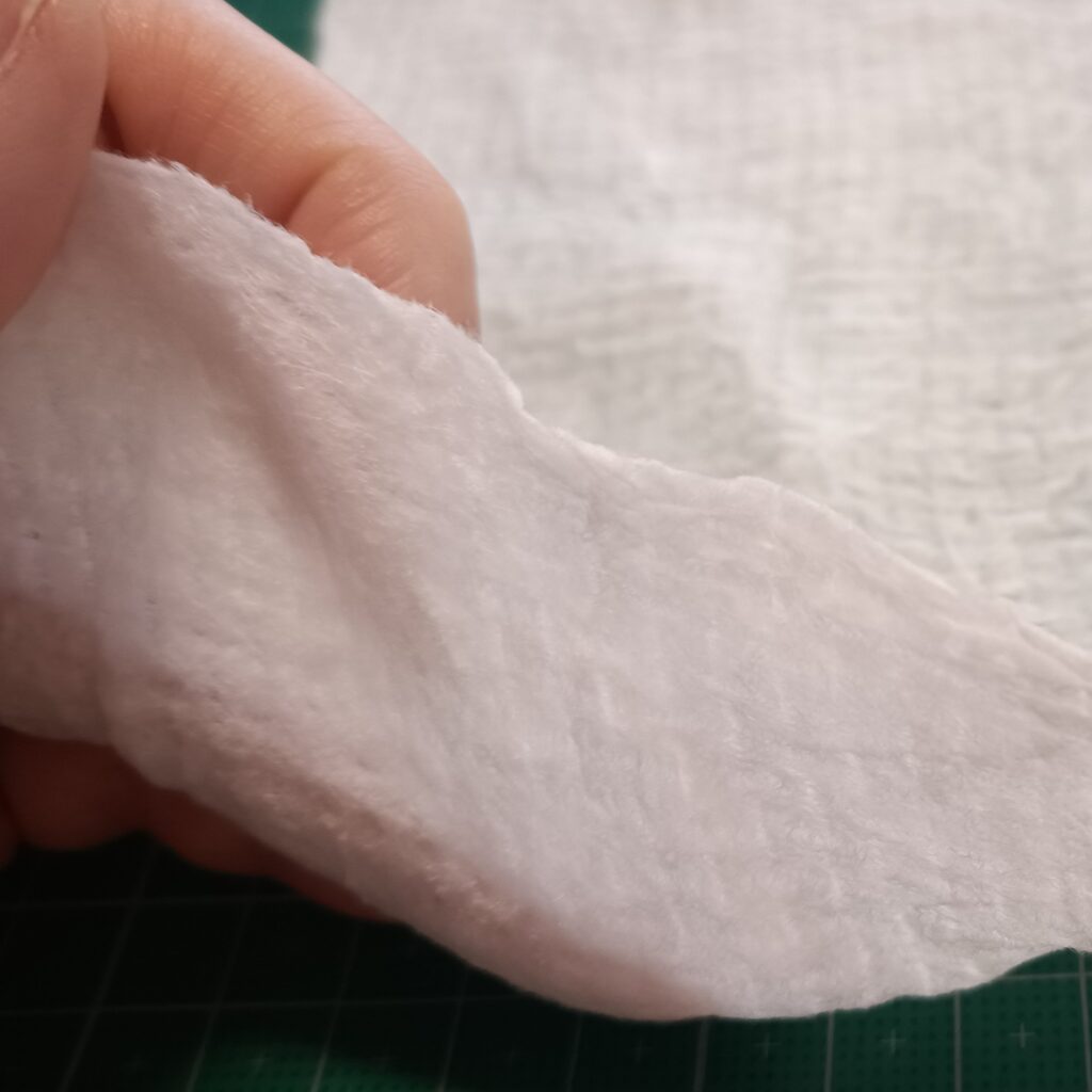 100均 圧縮タオルMの大きさと 他のサイズとの比較