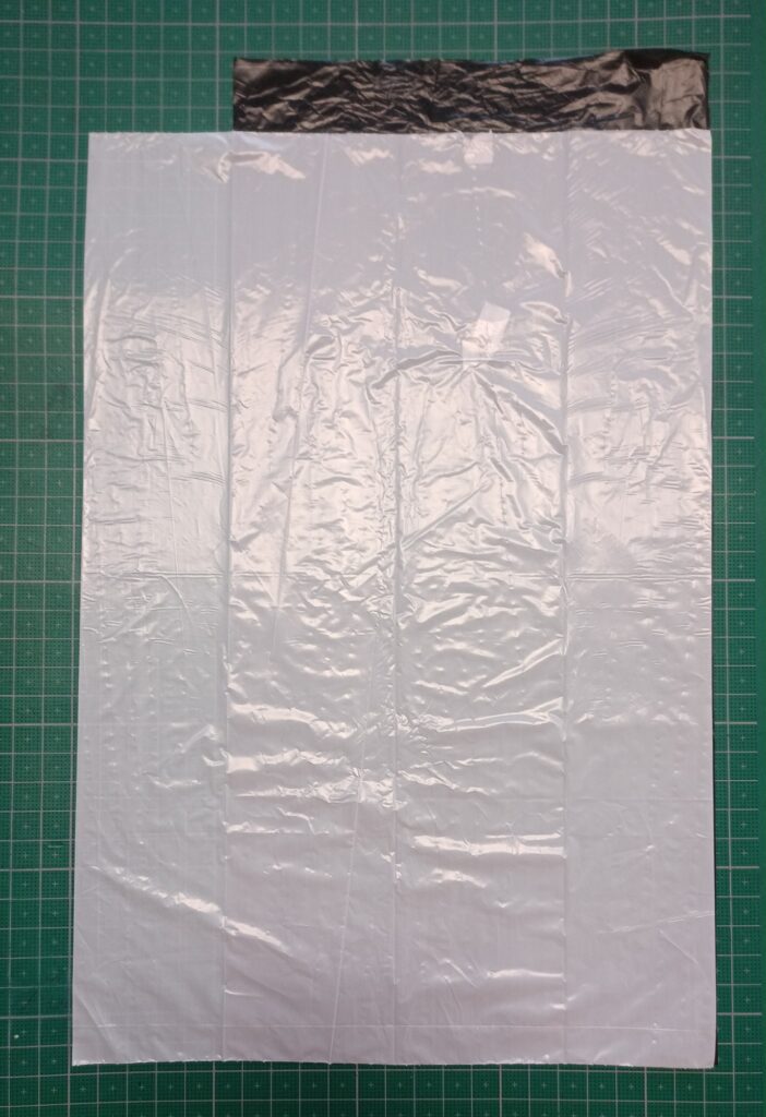 エチケット袋とポリ袋の比較