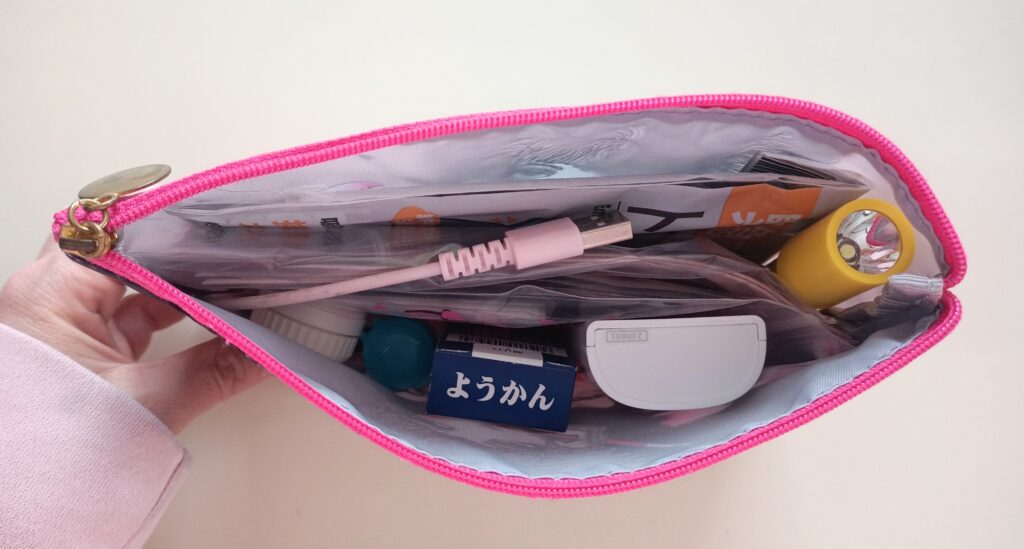 防災ポーチ 防災ボトルをアレンジ