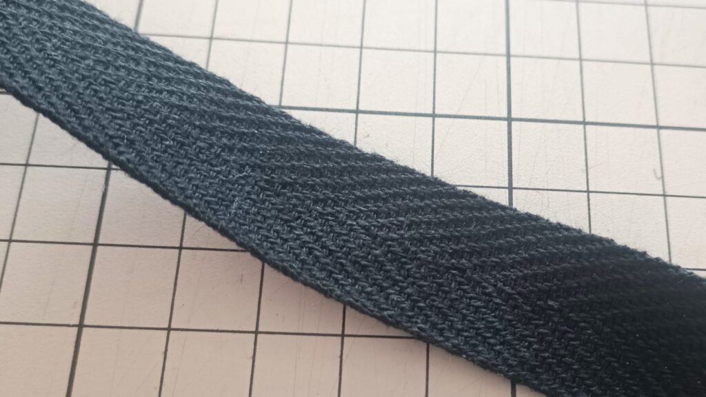 綾テープ 平紐 綾織 ヘリンボーン ダイソー