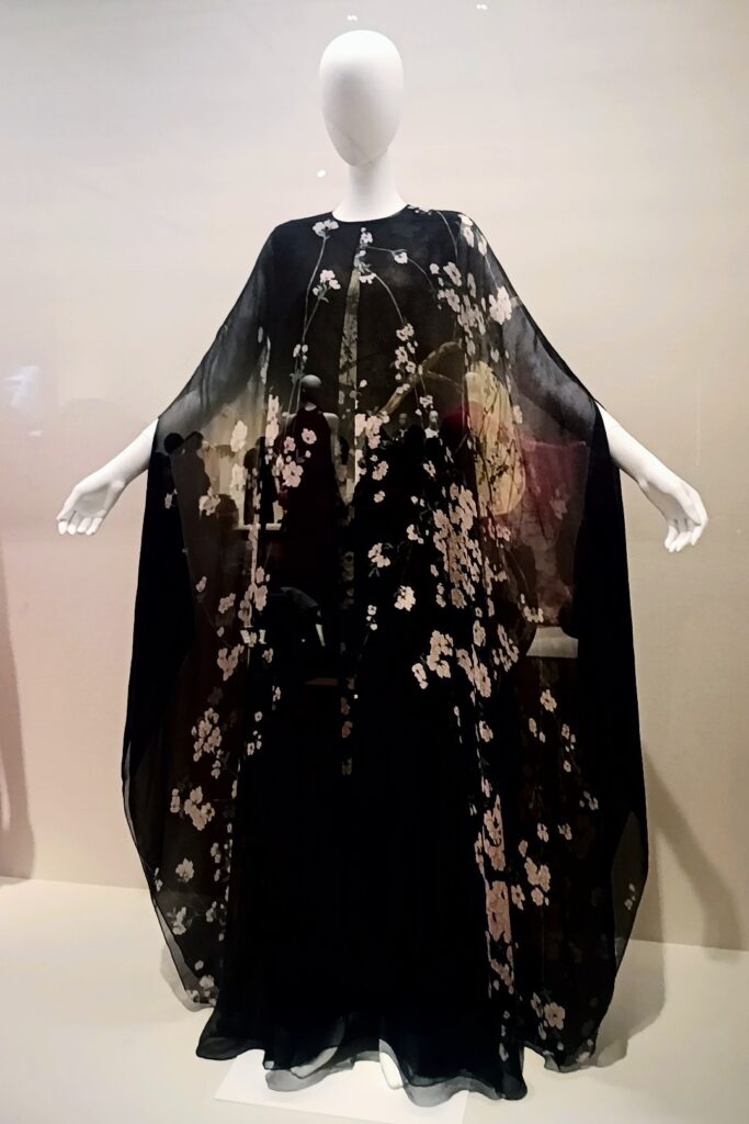 森英恵　メトロポリタン美術館所蔵作品　初来日