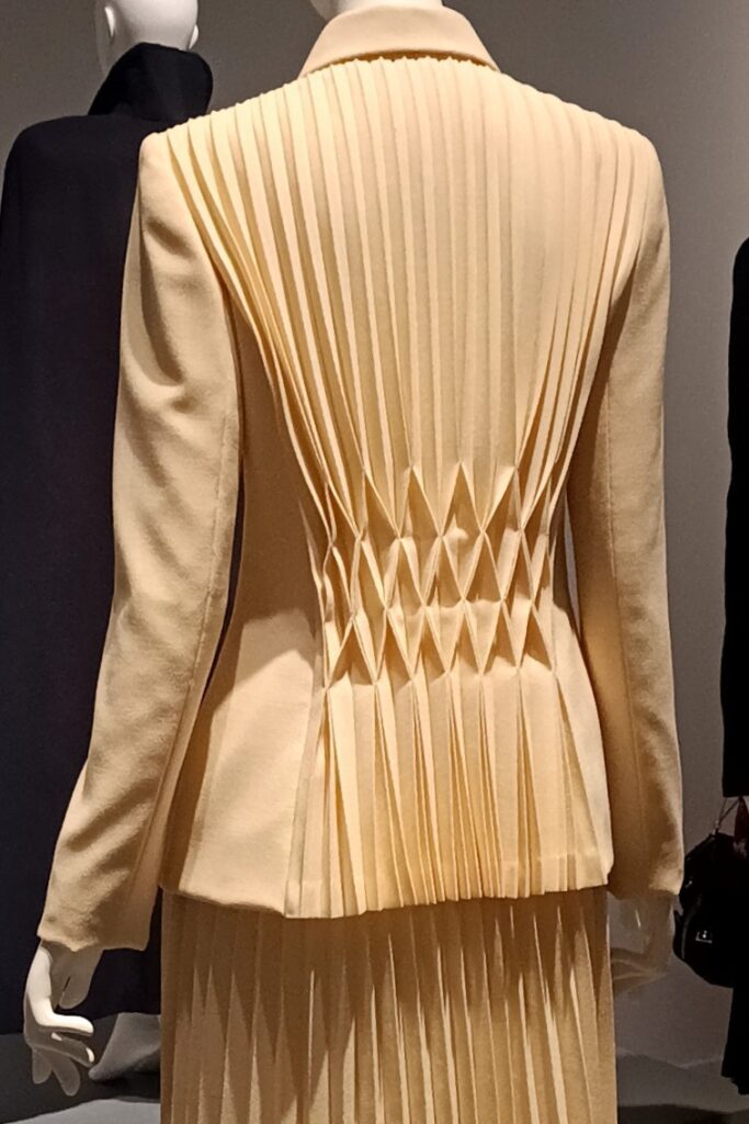 森英恵　ジャケット　パターン